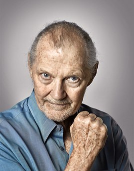 Diễn viên Andrew Robinson