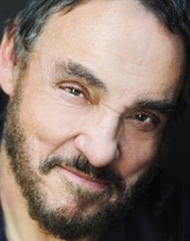 Diễn viên John Rhys-Davies