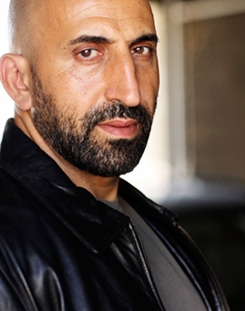 Diễn viên Marco Khan